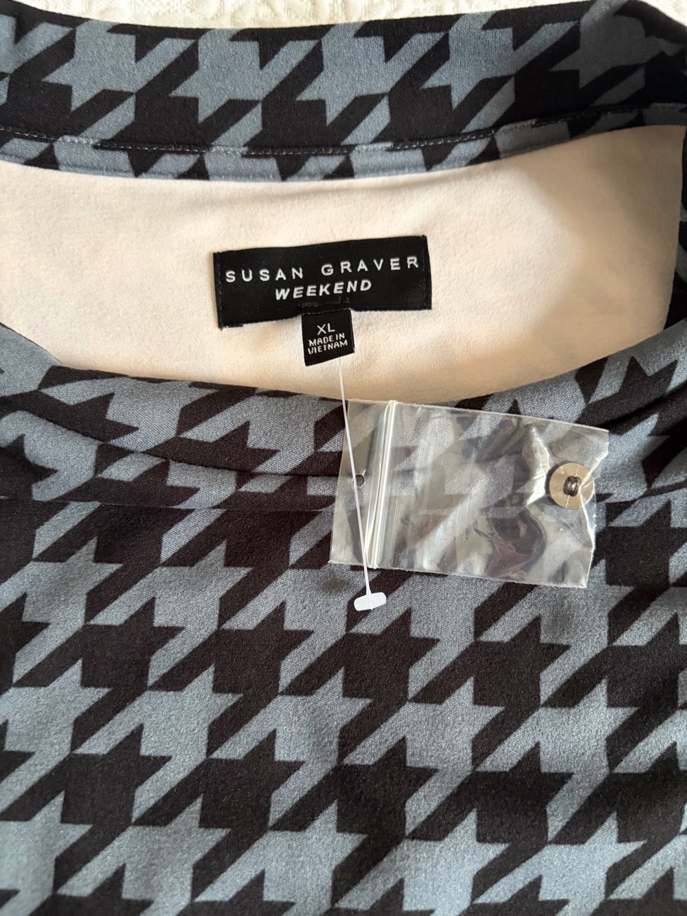 NWT Susan Graver Printed Microfleece Pullover Grey size XL - Picture 3 of 9